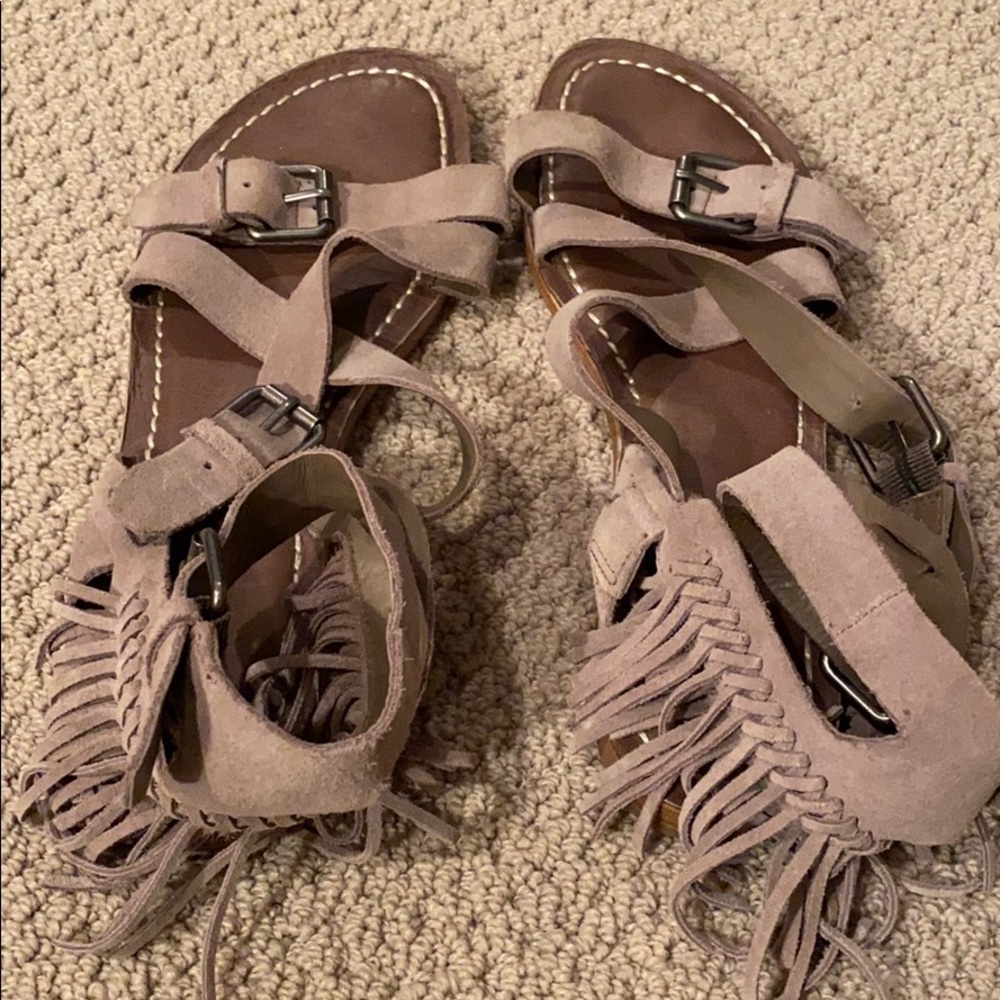 Singerson Morrison by belle  suede fringe sandals